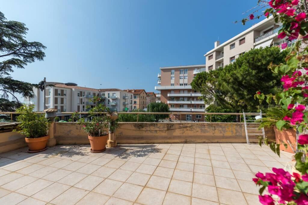 Appartement Grande Terrasse A Cote Monaco & Plage Saint-Antoine  Exterior foto